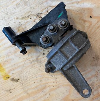 Držáky motoru OPEL ASTRA 1.6i - 4