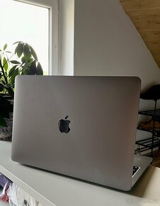 MacBook Air 13'' Retina Space Gray, 2020 - 4