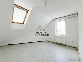 Pronájem kancelářských prostorů + parkovací místa + garáž - 4