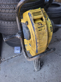 Prodám bourací kladivo Atlas Copco - 4