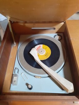 Gramoradio Tesla Opereta 1021 A - 4
