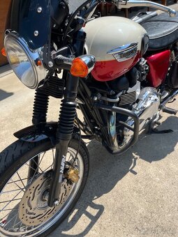 Triumph Bonneville T100 (2012) - 4