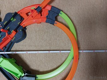 Hot Wheels Colossal crash - Obrovská bouračka - 4