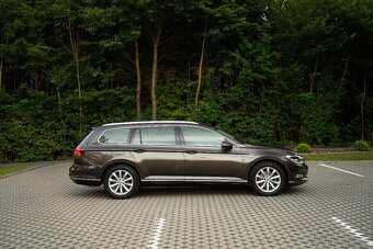VW Passat 1.4 TSI 110kw Highline kombi - 4
