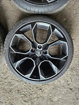 Xtreme 5x112 r19 Letní 225/40 - 4