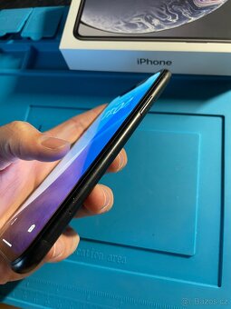 iPhone XR Black 64GB, baterie 100% - 4