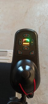 Elektrický invalidní vozík 8000F - 4