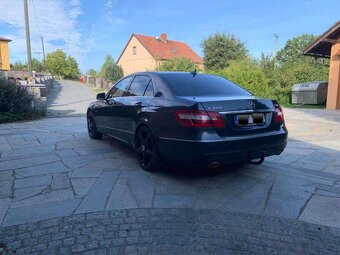Mercedes-Benz E 300 CDI - 4