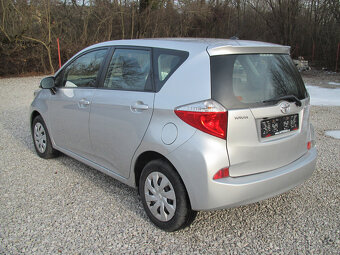 Toyota Verso 1.3 - 4