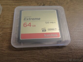 Sandisk CF 32 GB 8 ks + Sandisk CF 64 Lexar CF 32 GB 2ks + - 4