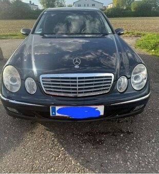 Mercedes-Benz - 4