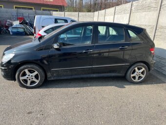 Mercedes-Benz B 150 W245 - díly - 4