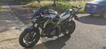 Kawasaki Z900 - 4