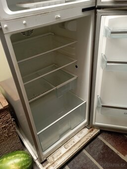 Prodám Bosch A++ ledničku s mrazákem. - 4