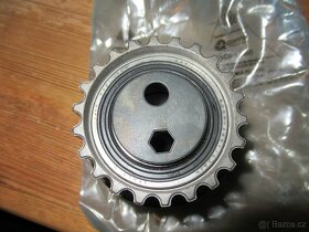 Napínací kladka rozvodů M40, silentblok atd. - 4