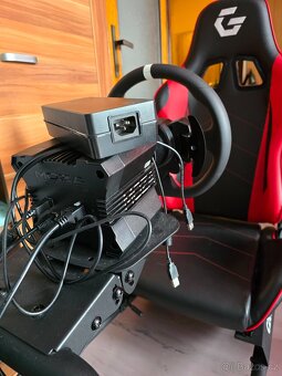 Moza Racing R9 + závodní sedačku – TOP STAV - 4