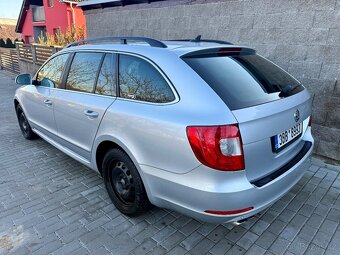 Škoda Superb Combi 2.0 TDI 125kw 11/2011 / NAVI / PANORAMA - 4