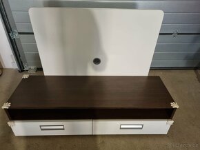 Prodám konferenční stolek a stolek pod TV - 4