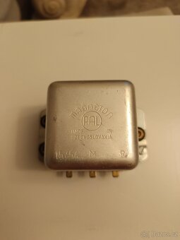 Škoda 100,120 Relé dobíjení - 4