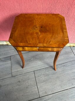 Šicí stolek biedermeier hezký model. - 4