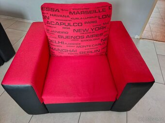 Gauč 3+1+1 jak nový - 4