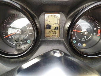Yamaha X-Max 250 Sport-2012 - 4