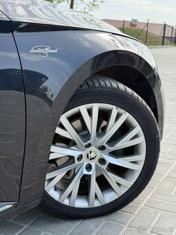 Škoda Superb 2.0 TDI 147 kW 4x4 DSG L&K 2021 - 4