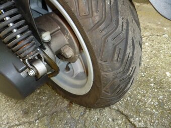 Yamaha Majesty 150. rok 2001. Najeto 24580km. - 4