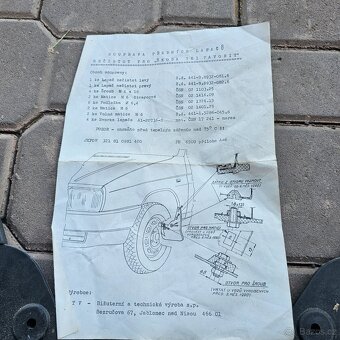 Škoda Favorit / Forman přední zástěrky - 4