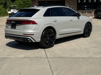 2021 Audi SQ8 4.0T quattro Premium Plus 4.0 - 4