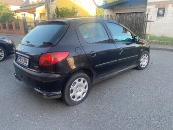 Prodám Peugeot 206 1.4i benzin 55KW Rok 2005 - 4