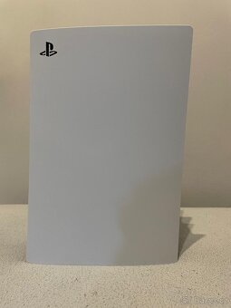 Prodám PlayStation 5 – nepoužívaná + ovladač a 4 hry - 4