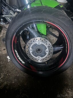 Kola na Honda CBR 929RR a 954RR Fireblade 00-03 - 4