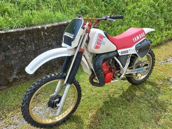 Yamaha yz 250 - 4