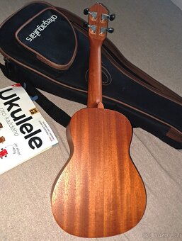Elektroakustické ukulele s piezosnímačem ORTEGA RFU11SE - 4