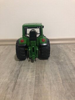Traktor s vlečkou BRUDER - 4