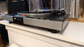 JVC JL-F50 Stereo Full Automatic Turntable (1977) - 4