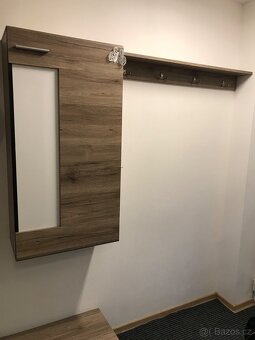 Předsíňová stěna - 4