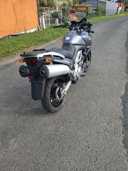 Suzuki V-strom 1000 - 4