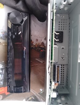 Pioneer mvh-190ui - 4