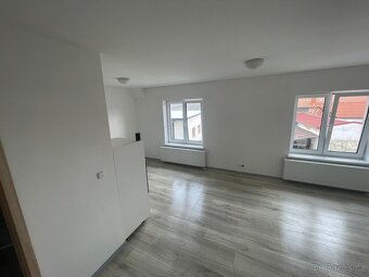 Pronájem 1+kk Trhové Sviny - 4