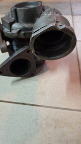 Turbodmychadlo z VW Multivan 2.5 TDI 128 KW - 4