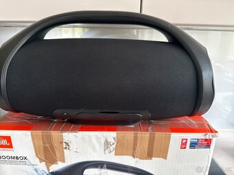 JBL Boombox - 4
