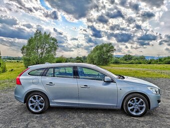 Volvo V60 D3 2.0D pětiválec 120kw manuál - 4