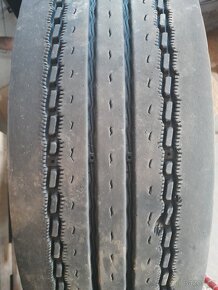 Pneu 315/70r22.5 - 4