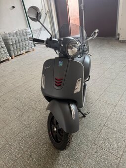 Vespa 300 GTS super - 4