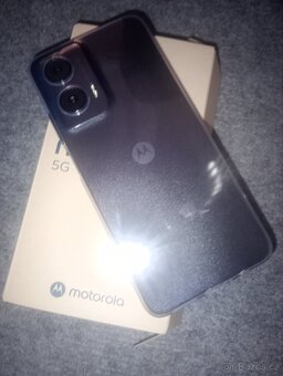 Motorola mobilní telefon - 4