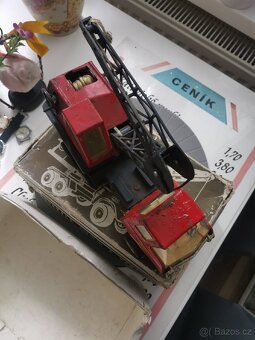 Stará retro hračka Bulharské plechové auto - 4