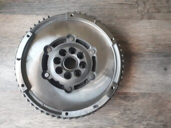 Setrvačník Mazda 2.0 Diesel 3 5,6 MPV Prodám dvouhmotovy set - 4