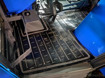 Gumova rohož vhodné pro traktory Zetor 5511, 5611, 5711, 57 - 4